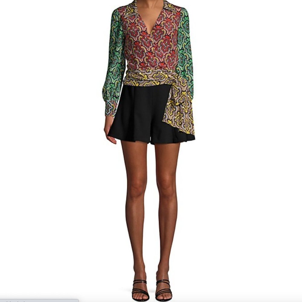 Alice + Olivia Keira High-Waist Flared Shorts in Black Size 2 NWT
